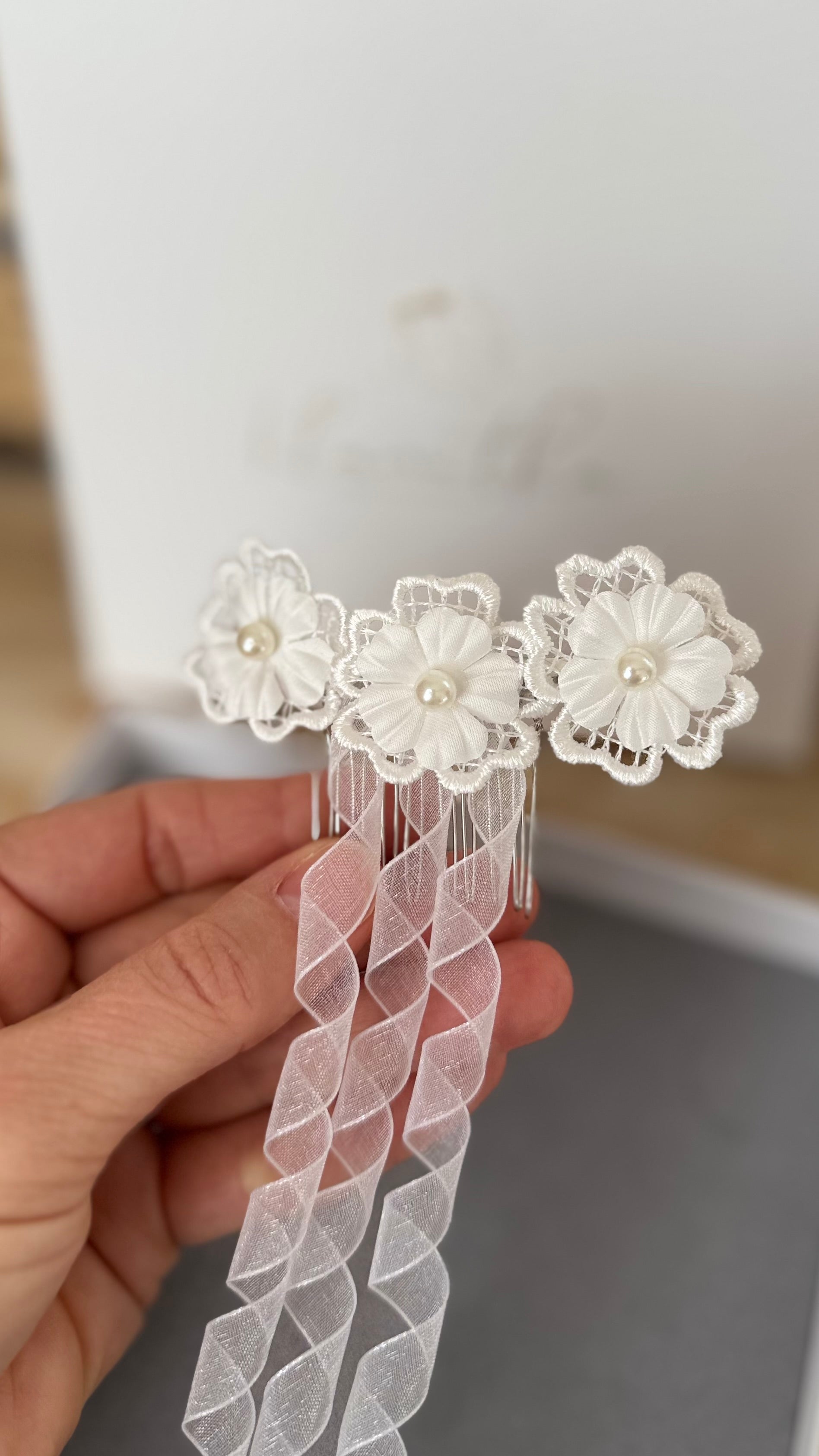 Haarschmuck Kommunion Mädchen – Weiß/Ivory | Handgefertigter Kopfschmuck Erstkommunion