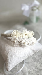 Kommunion Haarreif Blumen – Weiß oder Ivory, Stoffblumen mit Perlen