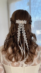 Kopfschmuck Kommunion – Haarschmuck Kommunion Schlicht mit Schleife, Perlen & langen Bändern | handgefertigt