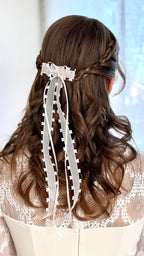 Kopfschmuck Kommunion – Haarschmuck Kommunion Schlicht mit Schleife, Perlen & langen Bändern | handgefertigt