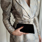 Schwarze elegante Clutch Tasche – Abendtasche mit goldener Kette für Damen