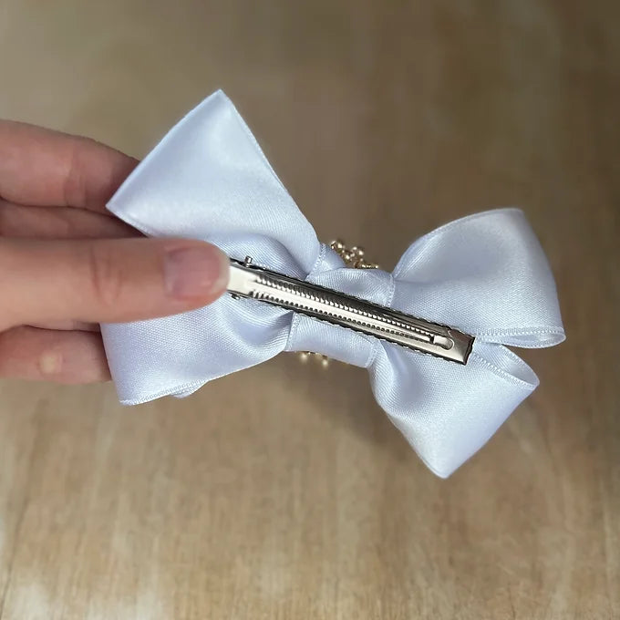 Haarschmuck Kommunion, Haarschleife Kommunion aus Satin und Perlenring