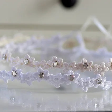 Kommunion Haarschmuck, Haarband Kommunion aus Blumen-Spitze und Strasssteinen