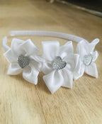 Herz Haarreif – Blumen Haarreif mit Strassherz für Kommunion & Feste