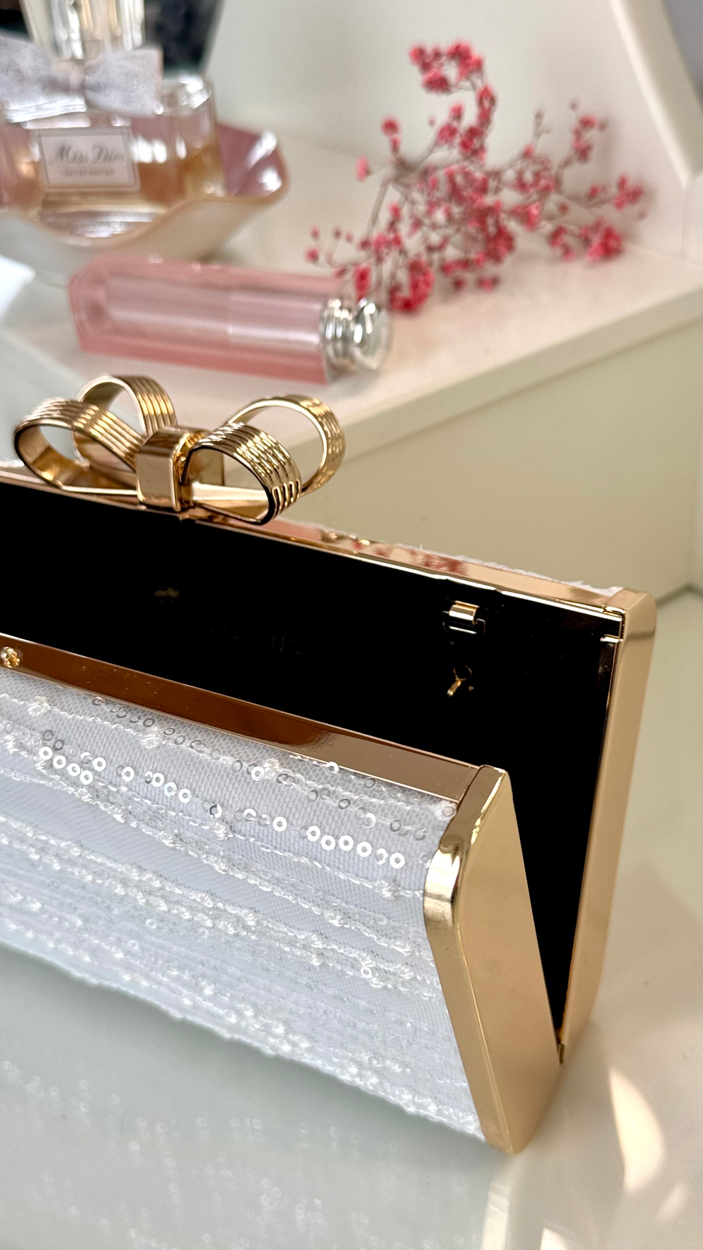 Braut Clutch Spitze Off-White – Elegante Hochzeitstasche mit Kette