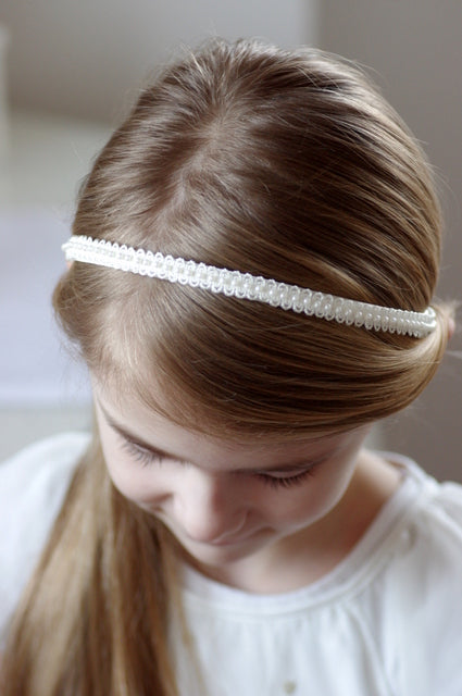 Ivory Haarreif – Eleganter Kommunion Haarschmuck mit Spitze & Perlen