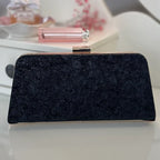 Schwarze elegante Clutch Tasche – Abendtasche mit goldener Kette für Damen