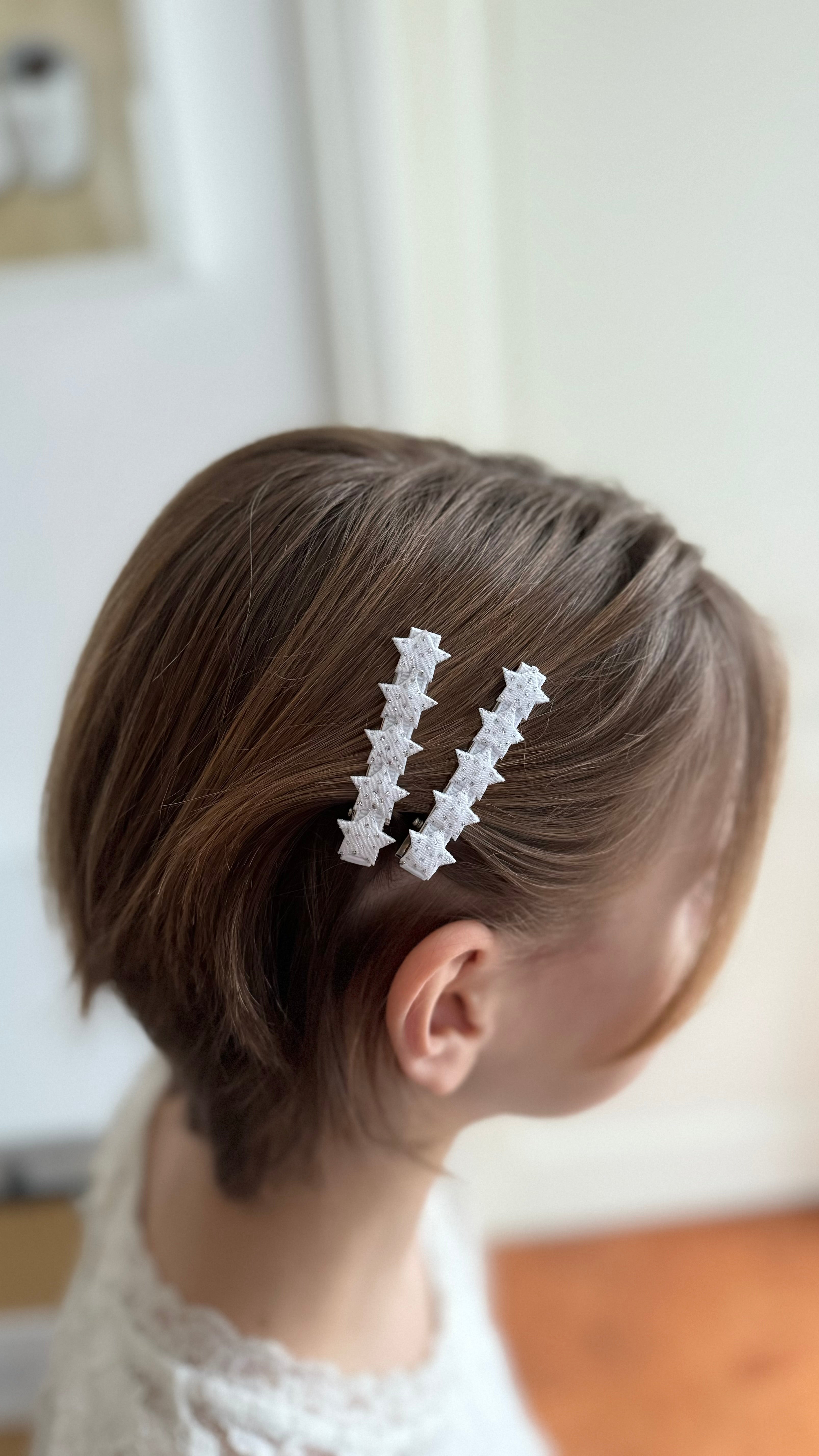 Kinder Haarklammern – Satin Sterne für Mädchen in funkelndem Design
