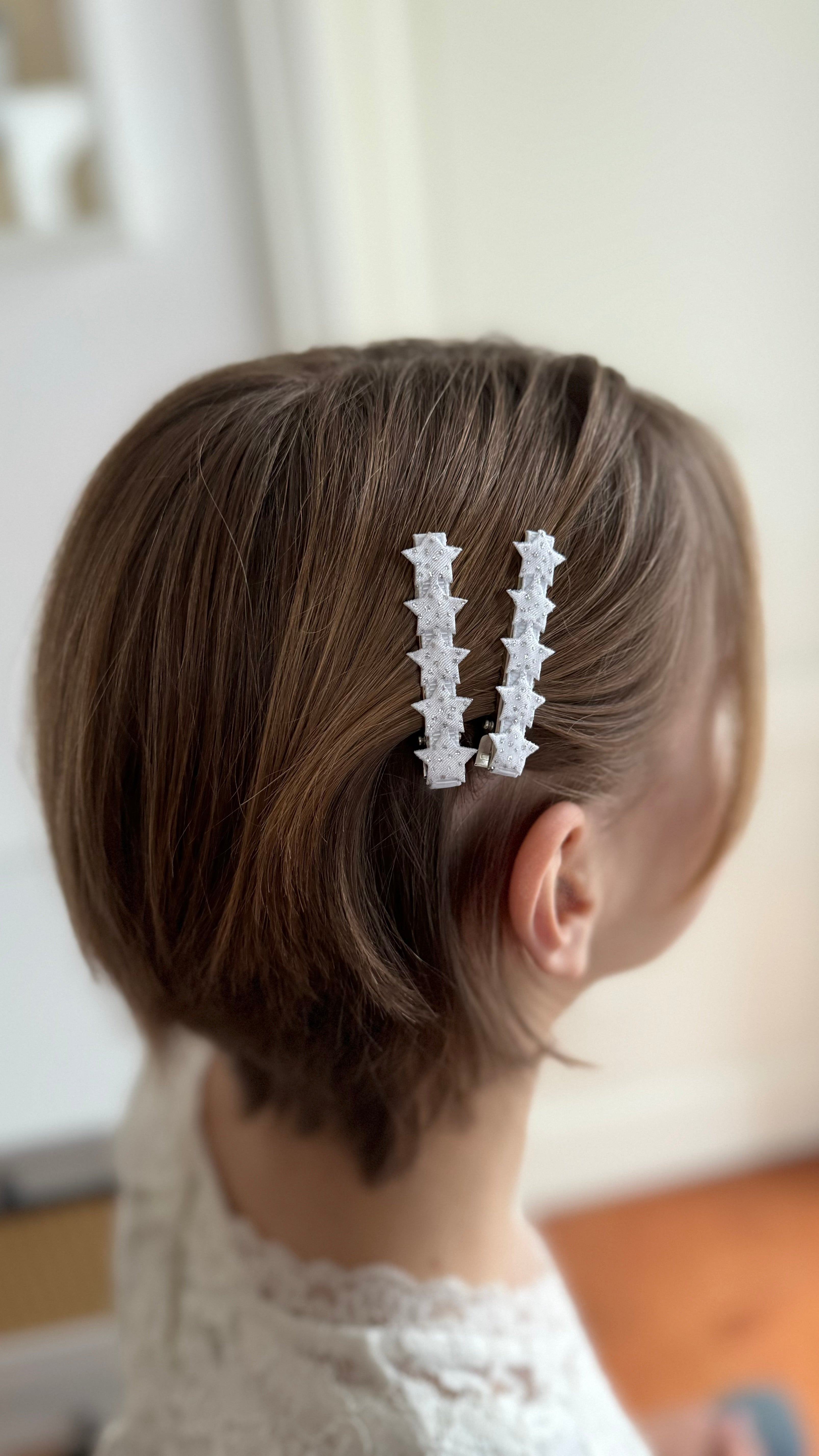 Kinder Haarklammern – Satin Sterne für Mädchen in funkelndem Design