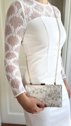Brauttasche Ivory – Elegante Clutch mit Goldsternen & Perlen für die Hochzeit