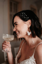 Perlen Ohrring – Statement Brautohrringe mit großer Perle & Spitzenblumen