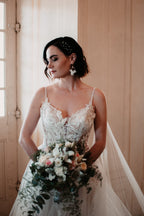 Perlen Ohrring – Statement Brautohrringe mit großer Perle & Spitzenblumen