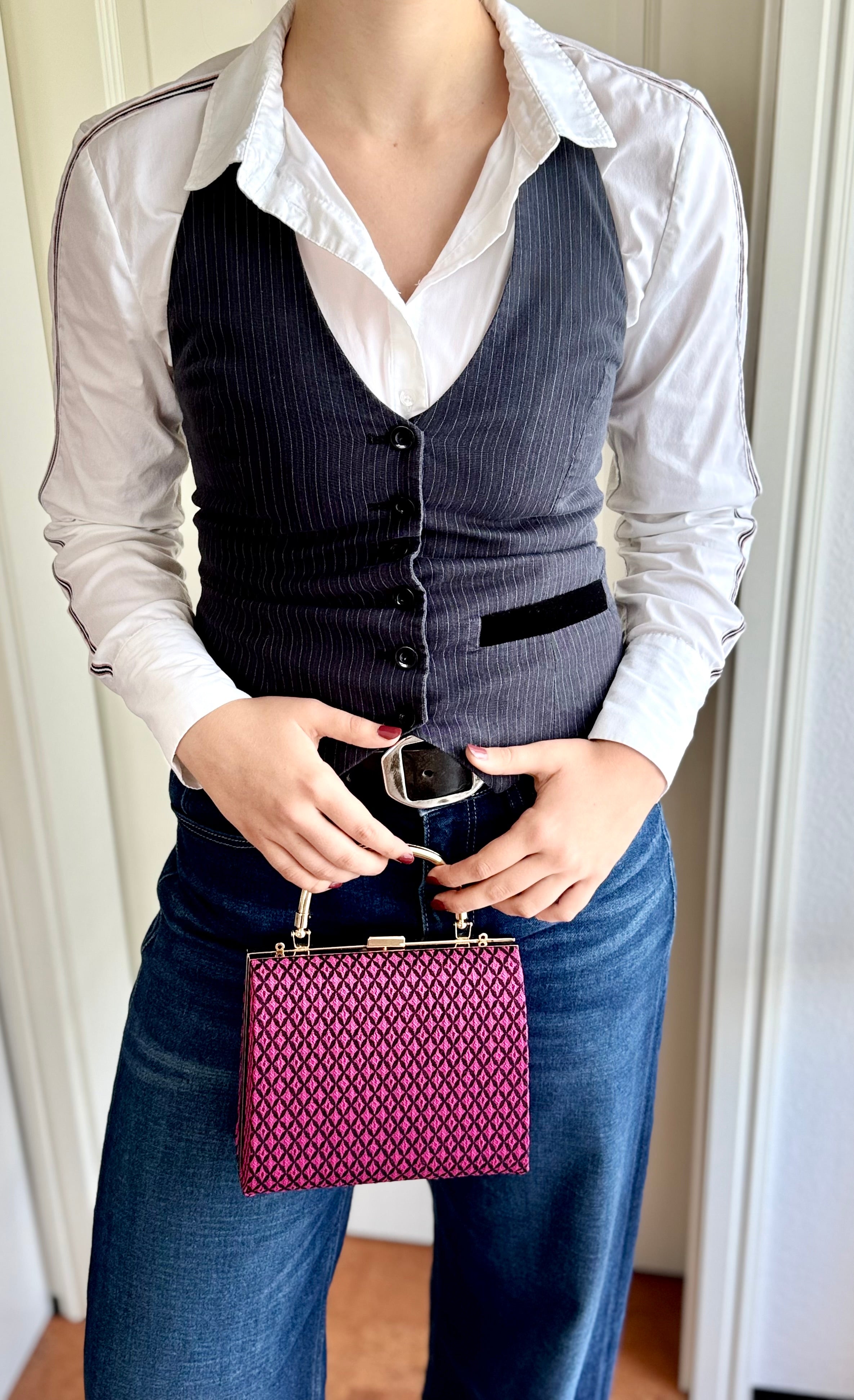 Clutch Muster – Schwarz/Pink Abendtasche mit Kette & Henkel
