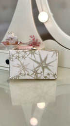 Brauttasche Ivory – Elegante Clutch mit Goldsternen & Perlen für die Hochzeit