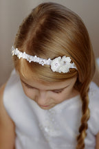 Haarreif Kommunion – Eleganter Blumen Haarreif mit Spitze & Strass