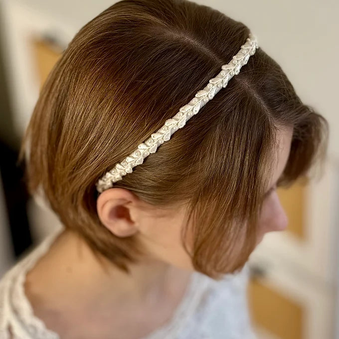 Haarschmuck Kommunion,Haarreif Kommunion mit zarter Spitze und Perlen in weiß oder ivory