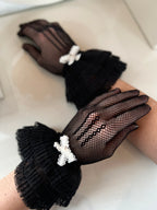 Abendhandschuhe – Elegante Spitzenhandschuhe mit feinen Perlen