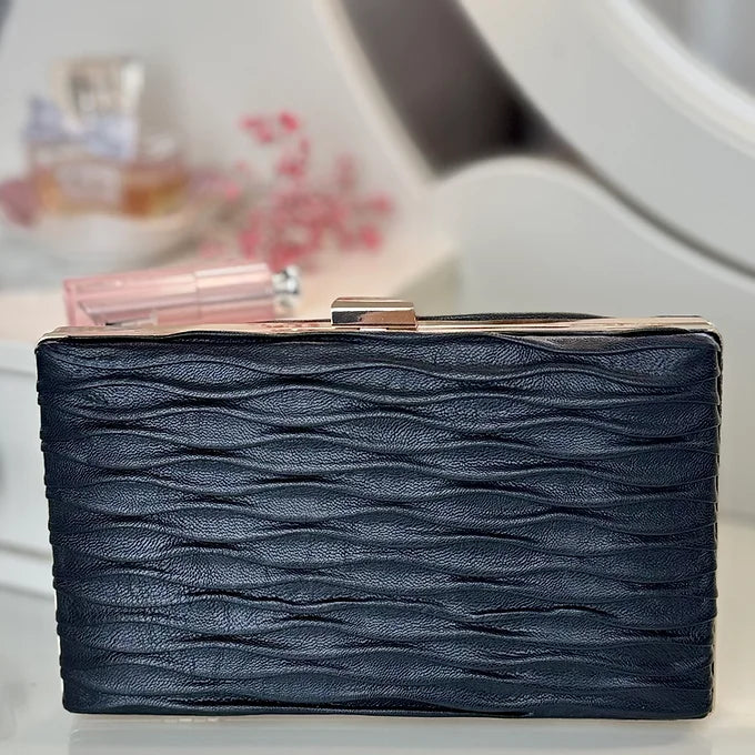 Schwarze Clutch aus Kunstleder, elegante Abendtasche für Damen, perfekt für Gala