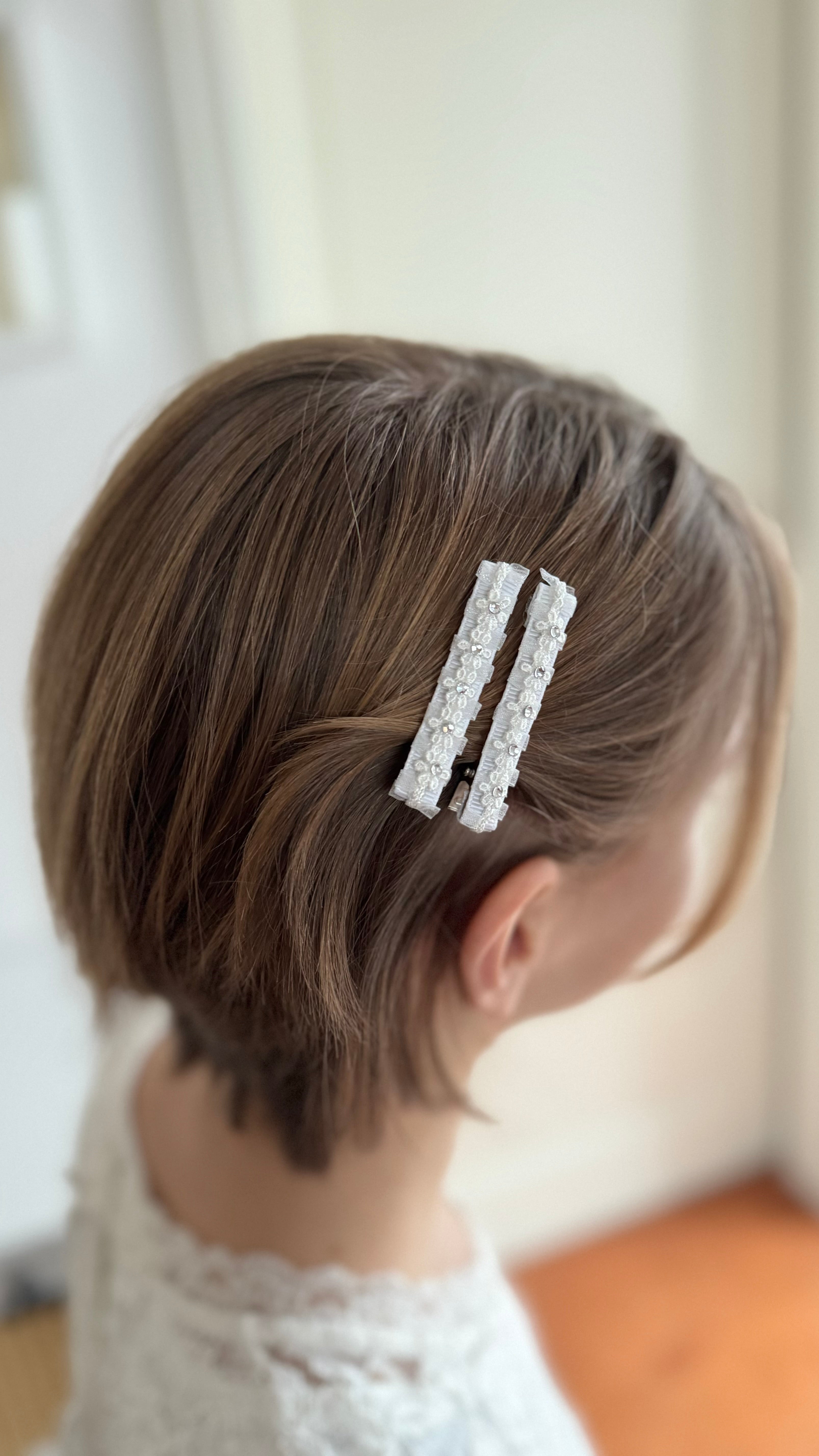 Mädchen Haarschmuck Kommunion – Haarklammern mit Blumen & Strass