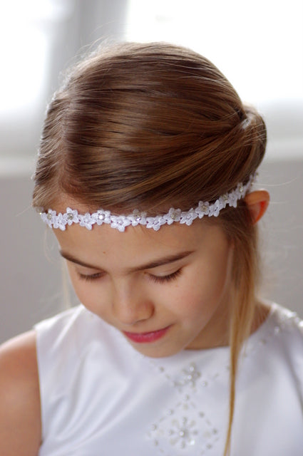 Perlen Haarband – Kommunion Haarband aus Spitzenblüten & Strasssteinen