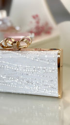 Braut Clutch Spitze Off-White – Elegante Hochzeitstasche mit Kette