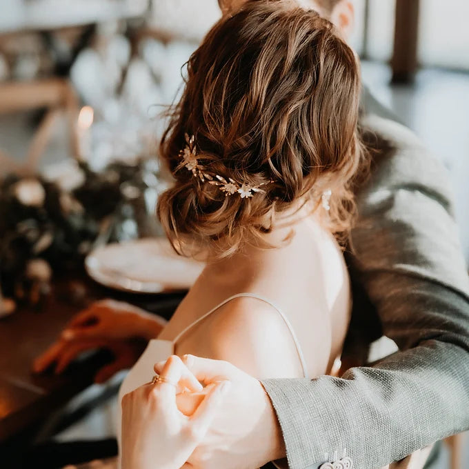 Braut-Haarschmuck-Haarranke mit Strassästen und Blumen