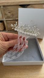 Strass Haarschmuck Kommunion – Spitzenblumen & funkelnder Haarkamm