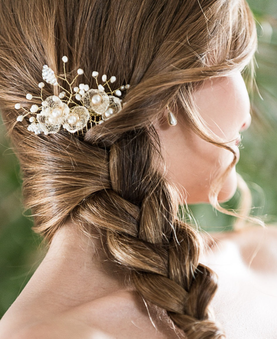 Weißer Haarkamm – Braut Haarkamm in Silber/Weiß oder Gold/Ivory
