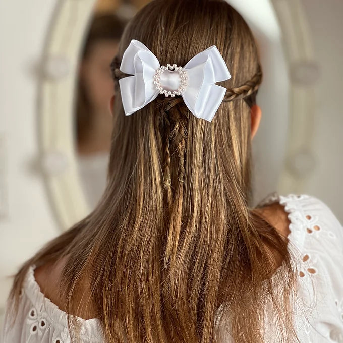 Haarschmuck Kommunion, Haarschleife Kommunion aus Satin und Perlenring