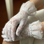 Brauthandschuhe – Elegante Spitzenhandschuhe mit Tüll & Perlen