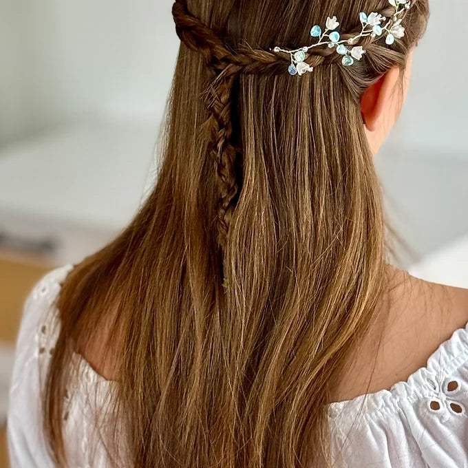Haarschmuck für Kommunion, Haarranke mit weißen  Perlmuttblumen und Swarowskisteinen