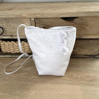 Kommuniontasche weiß mit Spitze, Blumen und Perlen verziert