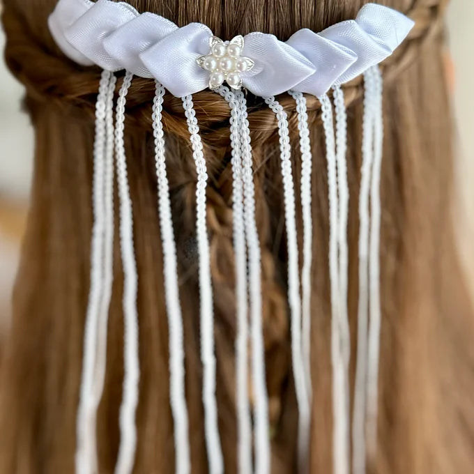 Kommunion Haarschmuck mit handgearbeiteten Satinblättern und Franzen mit Pailett