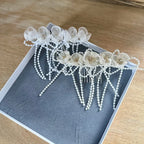 Kommunion Haarschmuck mit zarte Blumen und zarten Perlen-Bändern