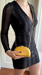 Gelbe Clutch – Elegante Abendtasche aus Lederimitat mit Goldkette
