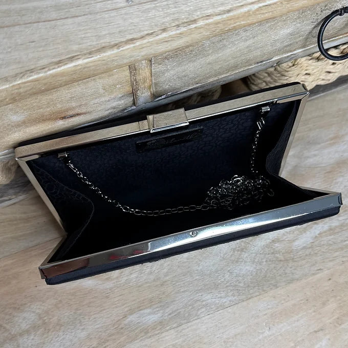 Elegante Clutch Tasche mit silbernem Muster – Abendtasche mit Kette