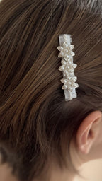 Perlen Haarklammer Kommunion – Zarte Haarklammern mit Perlenblüten