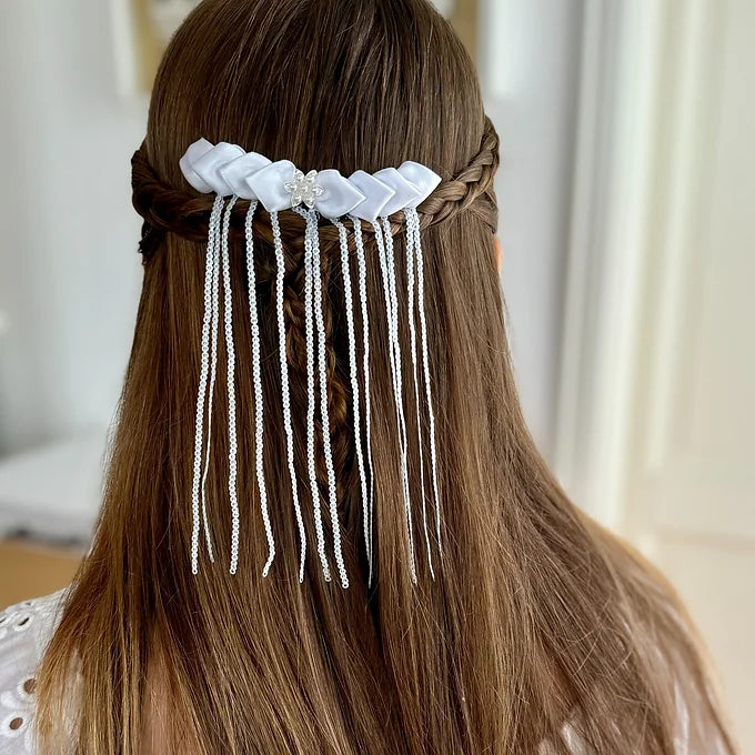 Kommunion Haarschmuck mit handgearbeiteten Satinblättern und Franzen mit Pailett