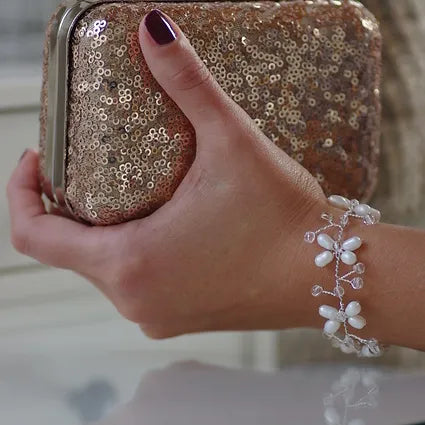 Armband Braut, Edles Armband aus Süßwasser- und Glasschliffperlen