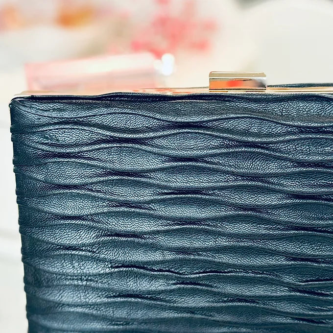 Schwarze Clutch aus Kunstleder, elegante Abendtasche für Damen, perfekt für Gala