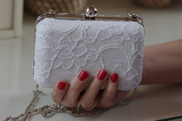 Clutch weiße – Elegante Brauttasche aus feiner weißer Spitze