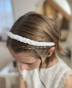 Perlen Haarreif Kommunion – Weiße Borte & elegante Perlenverzierung