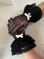 Abendhandschuhe – Elegante Spitzenhandschuhe mit feinen Perlen