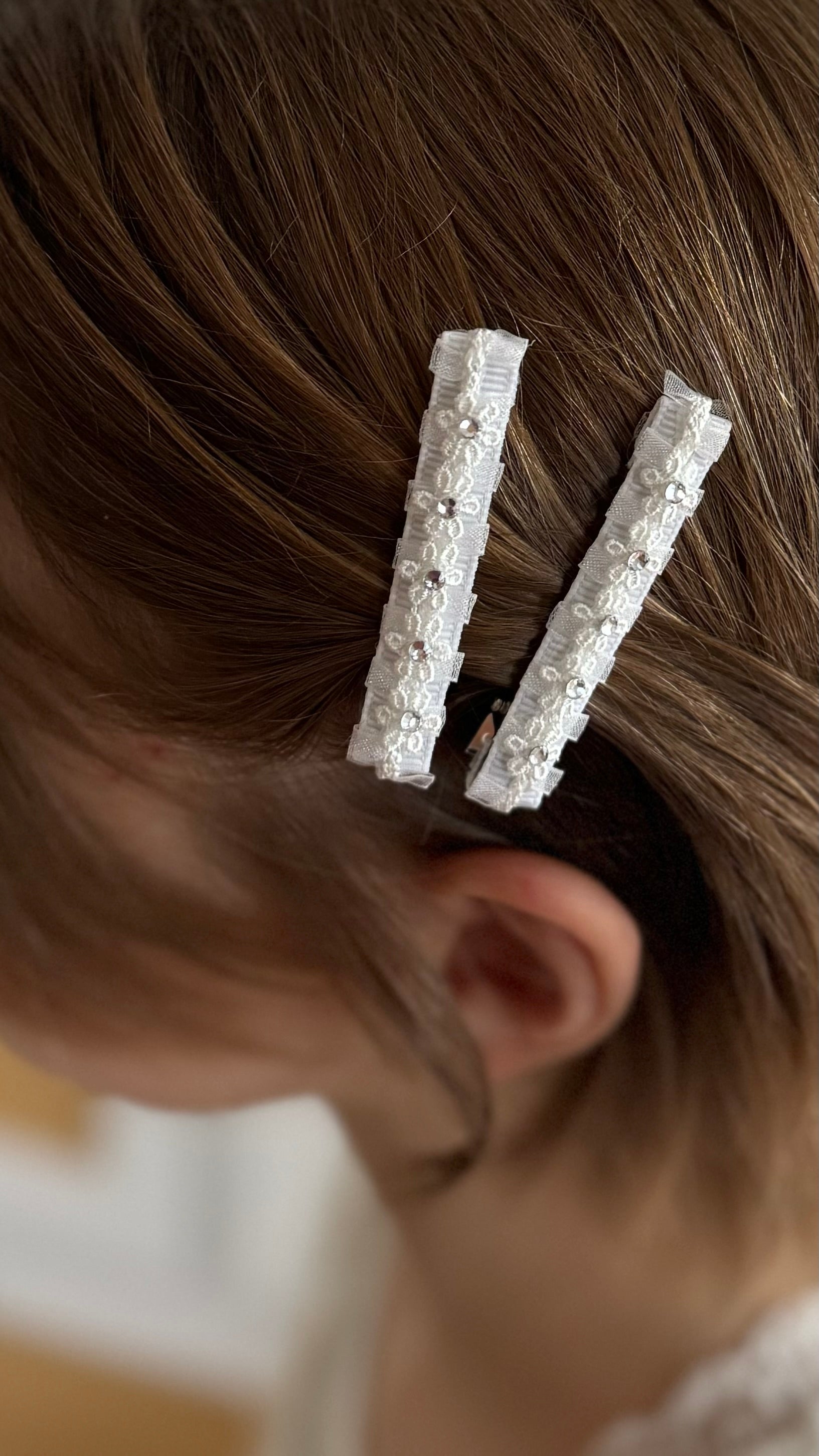 Mädchen Haarschmuck Kommunion – Haarklammern mit Blumen & Strass