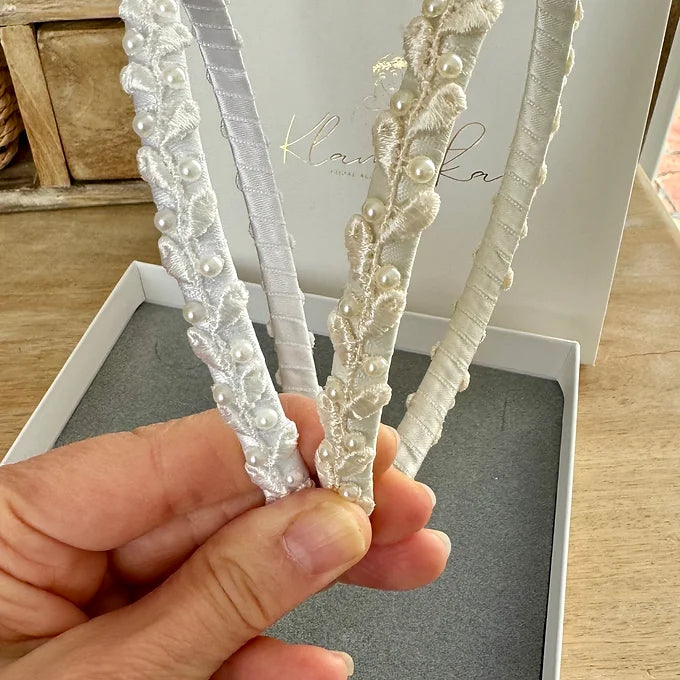 Haarschmuck Kommunion,Haarreif Kommunion mit zarter Spitze und Perlen in weiß oder ivory