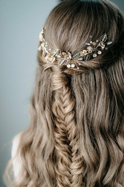 Braut Haarranke – Goldene Blätter & Strasssteine für elegante Bräute