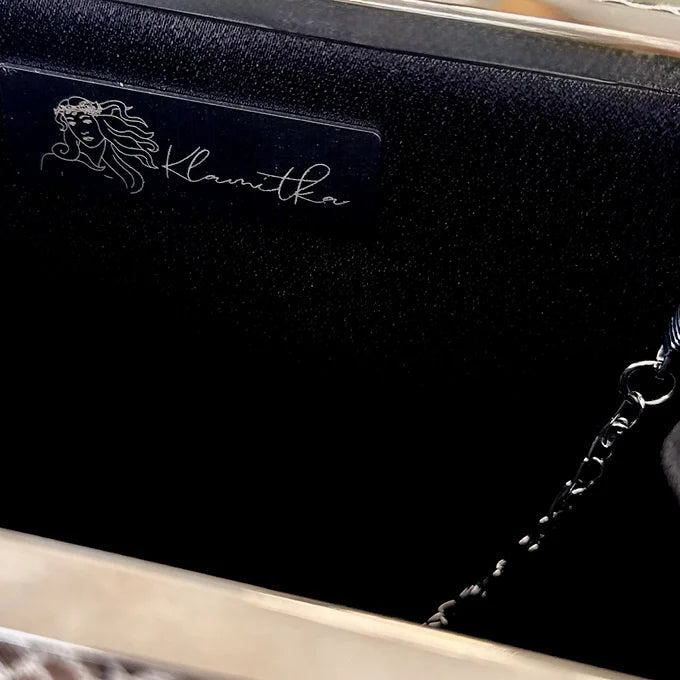 Clutch Snake Print – elegante Abendtasche in Schlangenoptik Weiß Schwarz | Damen