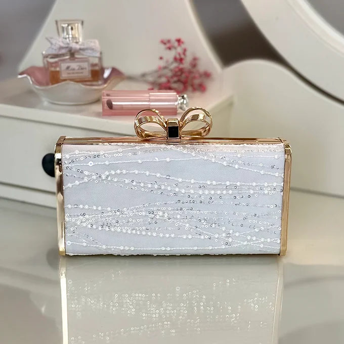 Braut Clutch Spitze Off-White – Hochzeitstasche mit Kette – elegante Brauttasche