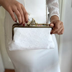 Brauttasche Clutch mit Spitze – Hochzeitstasche in Weiß/Ivory mit gold Ramen