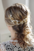Bridal Haarranke – Gold oder Silber Haarschmuck mit Blumen & Perlen